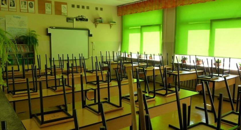 Uczeń znieważył nauczycielkę - odpowie przed sądem?