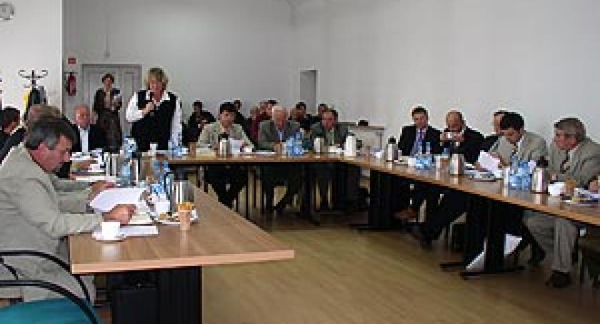 Gminna kasa zwiększy się o 3 mln złotych. X sesja Rady Miejskiej w Żukowie