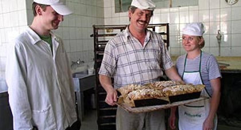 Chleb babuni i drożdżówki Józefa. Piekarnia w Stężycy