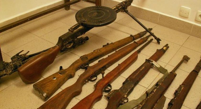 Banino. Potężny arsenał broni w domu 43-latka