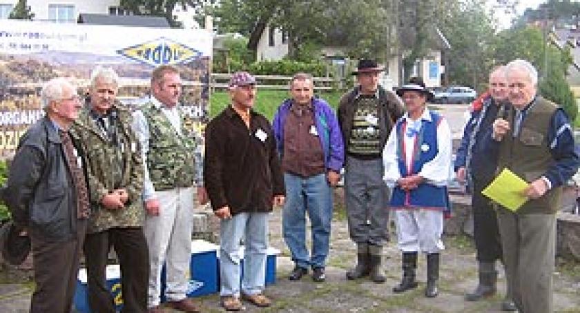 Ryby nieźle brały w deszczu. XI Zawody Wędkarskie MEDIA 2007
