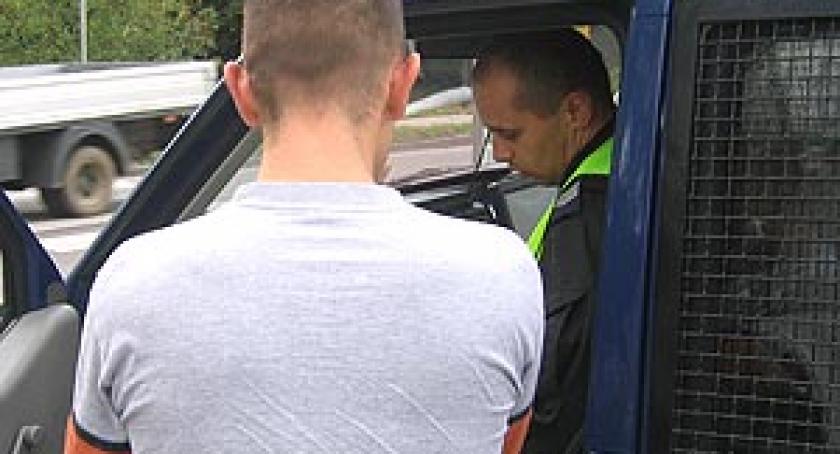 Myślał, że bladym świtem go nie złapią?