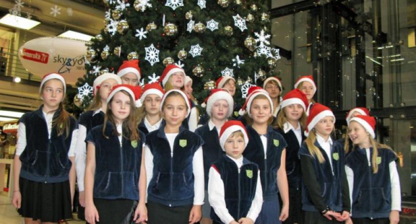 Borkowscy uczniowie kolędowali w Manhattanie