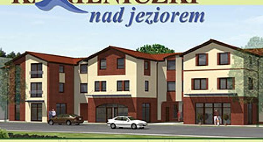 Nowe kamieniczki nad Jeziorem Karczemnym