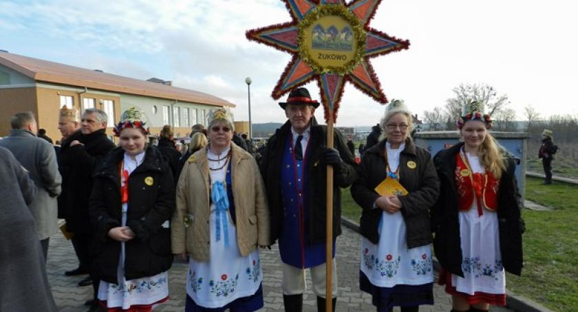 Żukowo. Kolorowy orszak ze śpiewem i tańcami
