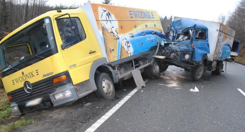 Hopowo. Wypadek na K20 - dwie osoby ranne