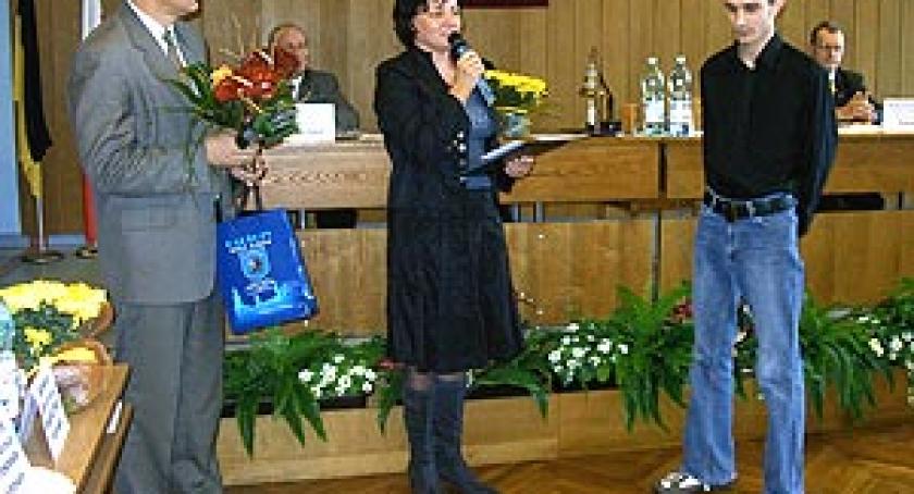 Nagrody, gratulacje i... ostra wymiana zdań. XIV sesja Rady Miejskiej w Kartuzach