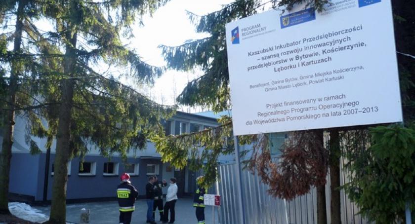Kartuzy. Nieznany gaz w budynku warsztatów ZST - uczniowie ewakuowani