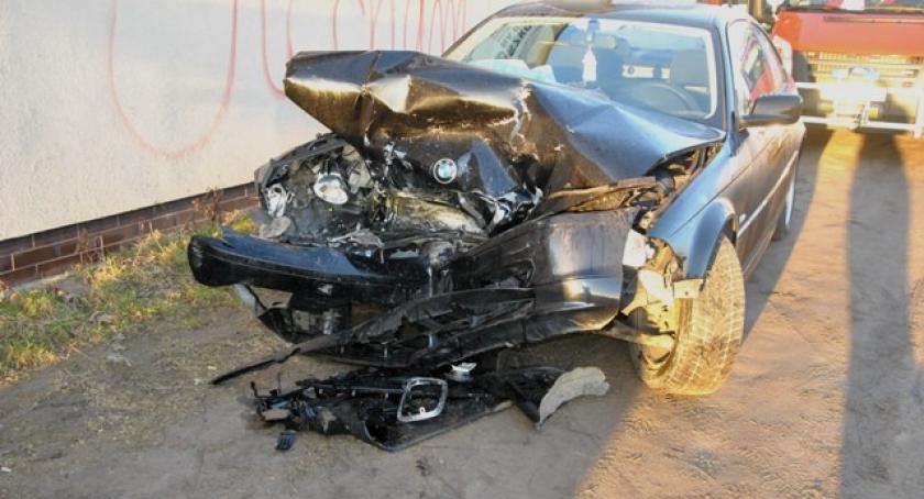 Żukowo. Zderzenie laguny z BMW