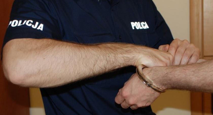 Powiat. 4 poszukiwanych wpadło w ciągu doby