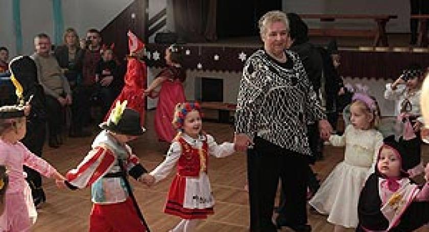 Karnawałowy bal przedszkolaków. Impreza w chmieleńskim GOK-u
