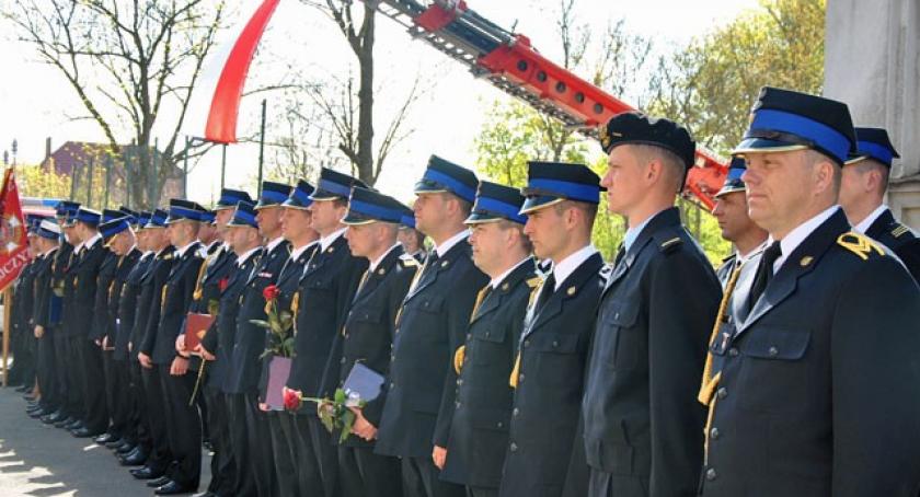 Powiat. Posypały się awanse na święto strażaka
