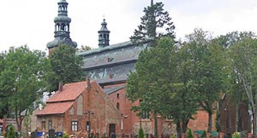 Skradziono miedziane rynny z terenu kartuskiej Kolegiaty. Policja apeluje do właścicieli skupu złomu