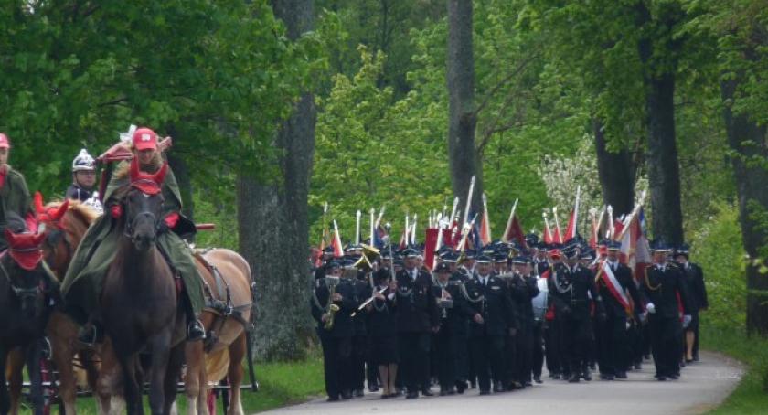 Jubileuszowa pielgrzymka strażaków do Sianowskiej Madonny