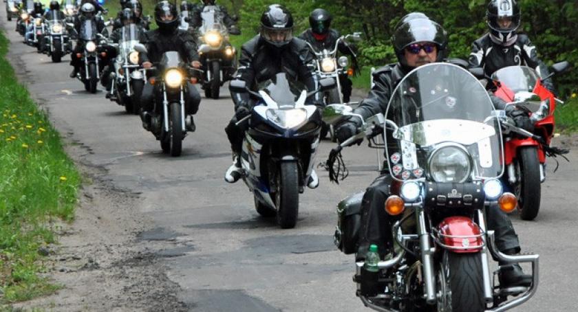 Wielka motocyklowa parada - pojechało blisko 700 jednośladów