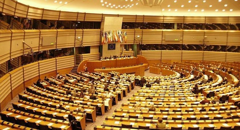 W niedzielę wybory - wybierzemy europosłów