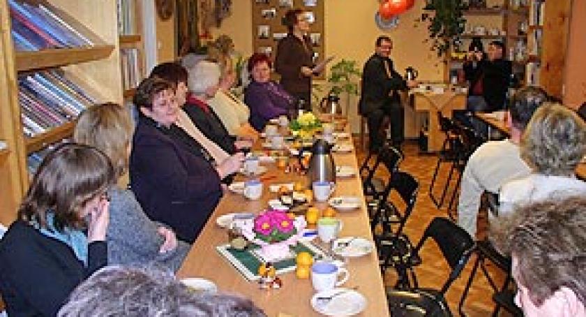 Panowie wplątani w... babskie gadanie