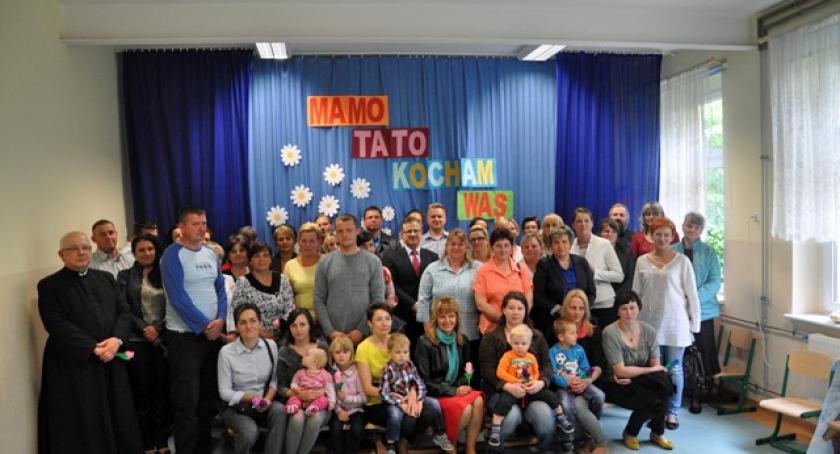 Wilanowo. Otwarcie placu fitness w rodzinnym towarzystwie