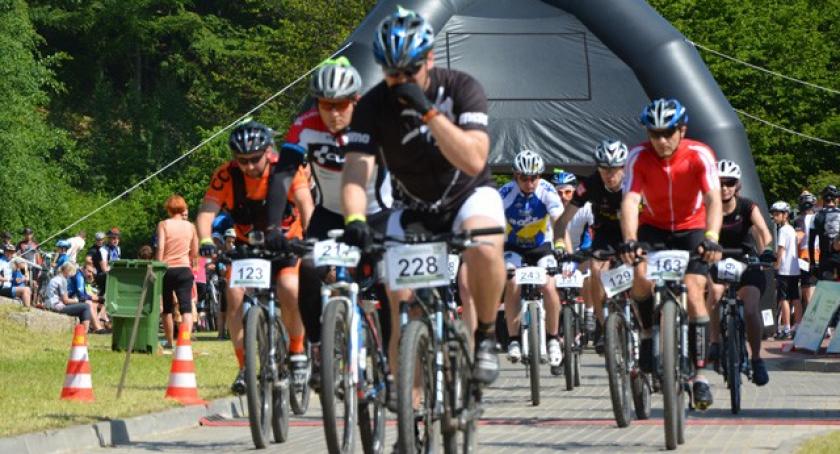Ponad 400 rowerzystów na starcie maratonu Cartusia MTB