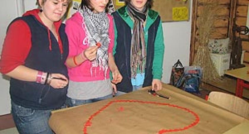 Oglądali spektakle, pisali wiersze i robili plakaty. Tydzień Kultury Języka Polskiego w Przyjaźni