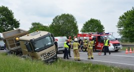 Leźno. Zderzenie ciężarówki z osobówką na DK7