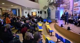 Rafał Makurat spotkał się z mieszkańcami Sierakowic - przekonywał ich do swojej kandydatury