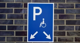 Nowe przepisy dotyczące kart parkingowych dla osób z niepełnosprawnościami