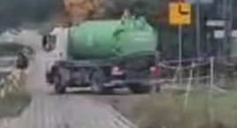  O włos od tragedii. Pędzące szambiarki w Żukowie niebezpieczne dla mieszkańców osiedla. 