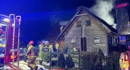 Kobysewo. Płonie budynek mieszkalny