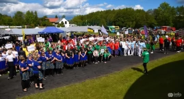 VIII Pomorska Spartakiada Kół Gospodyń Wiejskich w Chmielnie. Od dojenia sztucznej krowy po strzelanie z łuku
