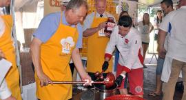 Chmielno z kolejnym truskawkowym rekordem - 100-kilogramową konfiturą