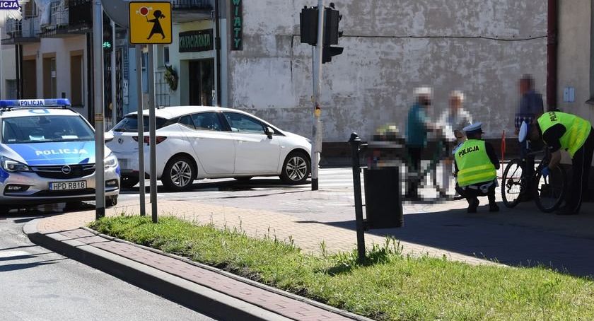 Dęblin. Rowerzysta trafił do szpitala