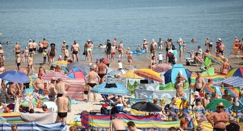 Jak zabezpieczyć się przed wakacyjnymi oszustami?