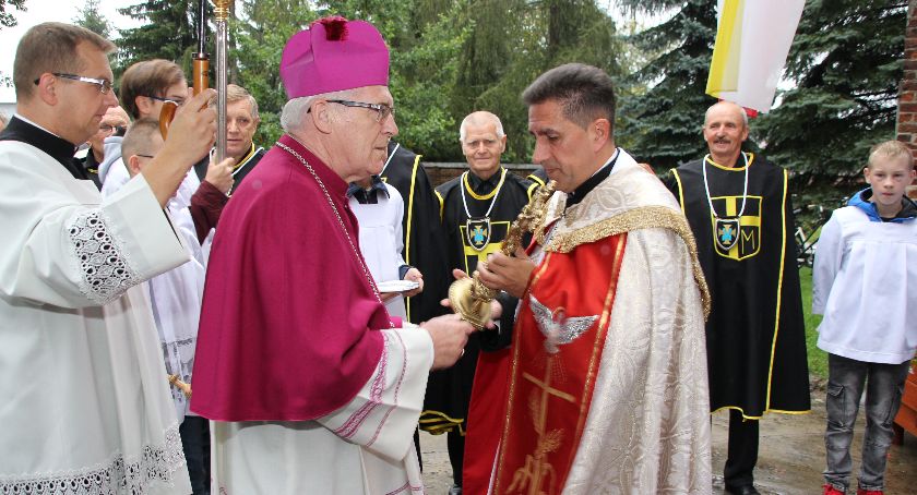 Biskup odwiedził Stężycę i Piotrowice