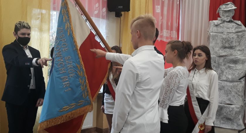 Zobowiązali się do przestrzegania życiowych i szkolnych wartości