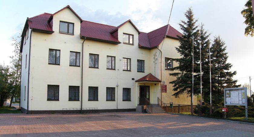 STĘŻYCA: Do urzędu wejdziesz za zgodą pracownika