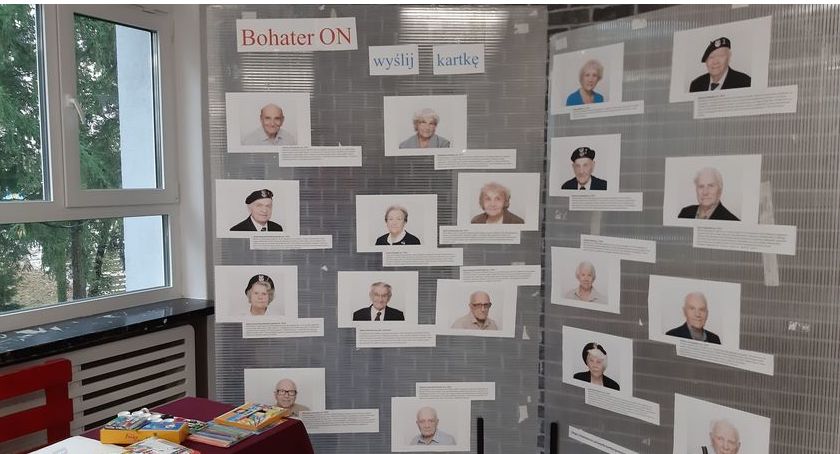Uczniowie ZSZ nr 2 w Dęblinie bohaterom