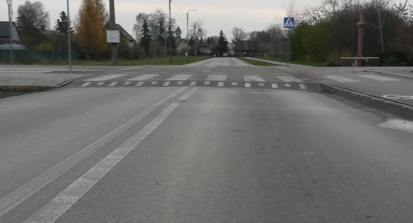 Robili przekop, podniósł się asfalt