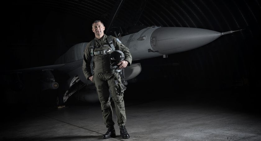 Pułkownik pilot Grzegorz Ślusarz spełnił marzenie Kamila Stocha