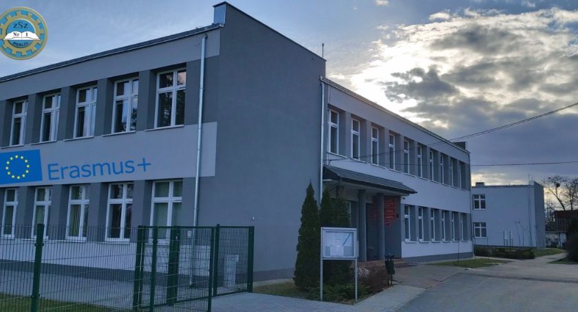 ZSZ nr 1w Dęblinie z akredytacją Programu Erasmus+