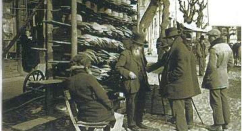 Historia: Czarodziejska ulica Okólna