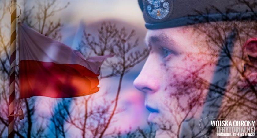 Żołnierze przypominają o najważniejszych zasadach prezentowania barw narodowych