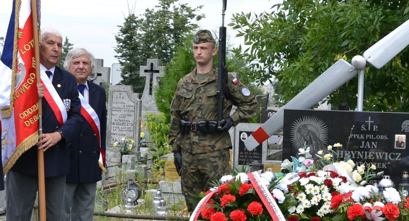 Pamiętali o dęblińskim pilocie