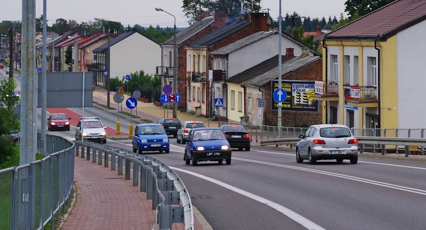 Blisko kilometrowy odcinek w Dęblinie. Tu jeździ najwięcej pojazdów na całej drodze nr 48