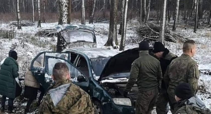 DĘBLIN: Nasi żołnierze pomogli uczestnikom wypadku 