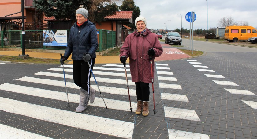 DĘBLIN: Na os. Jagiellońskim czekali ponad 30 lat na remont dróg