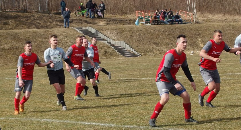 Orlęta Nowodwór - Gabaryty Dęblin, fotorelacja z B klasowych derbów powiatu 