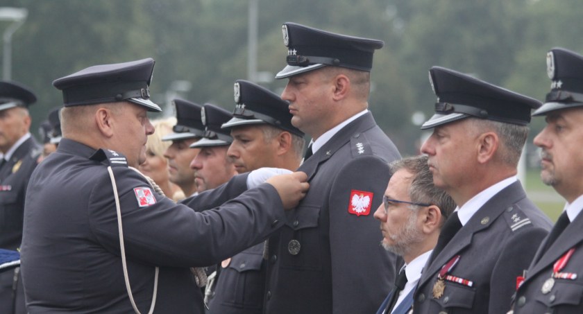 Święto Lotnictwa Wojskowego. Uroczysty apel (zdjęcia)