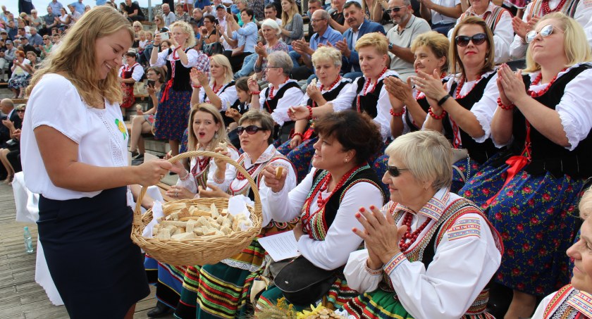 STĘŻYCA. Podziękowali rolnikom za tegoroczne plony