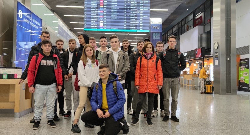Kolejne praktyki w Sewilli dla mechaników lotniczych (zdjęcia)